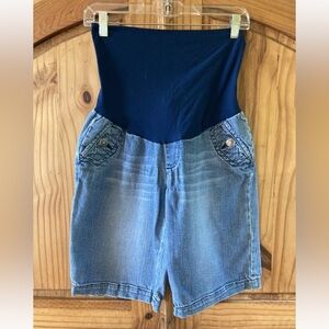 Women's Motherhood Maternity Super Stretch distressed blue Jean shorts size S